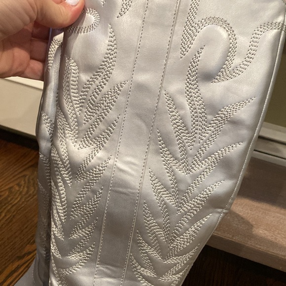 Oasis Society Cowboy Boots - Picture 3 of 8